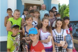 Экскурсия детей СОШ №18 в храм, встреча с настоятелем храма протоиереем А.Дашевским