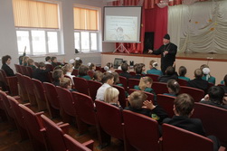 Занятие по ОПК в гимназии №8, проводит протоиерей А.Дашевский